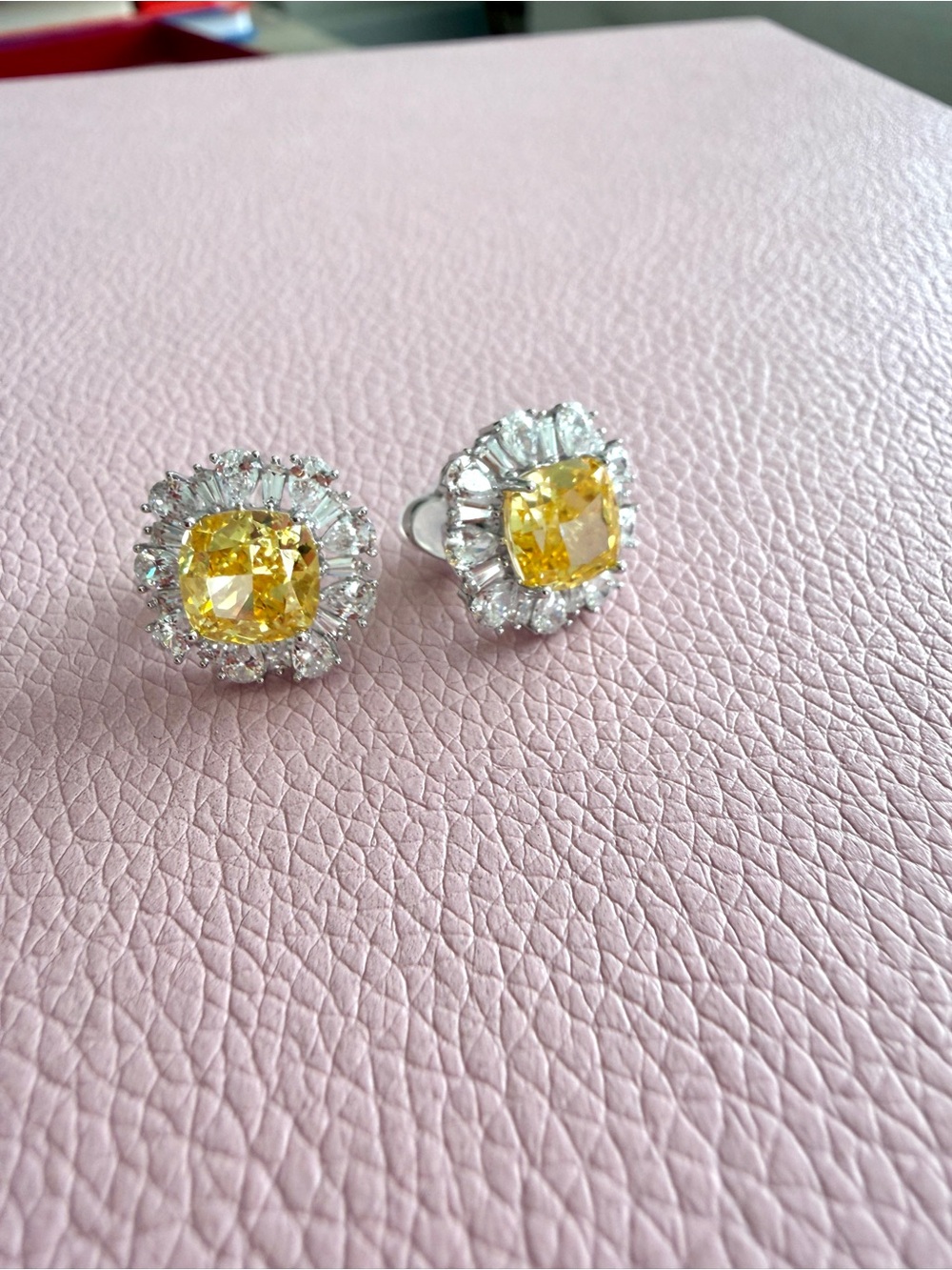Brand new Yellow Halo Cluster Stud Earrings - Sparkling Yellow Center